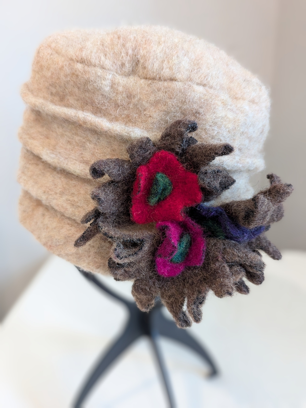 LAFENICE Beige Wool Felt Hat with Floral Accent-Made In Italy